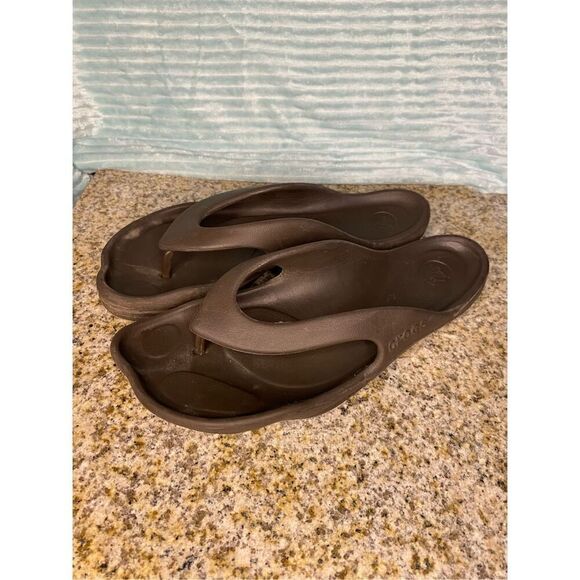 Crocs brown flip flops - Picture 3 of 6